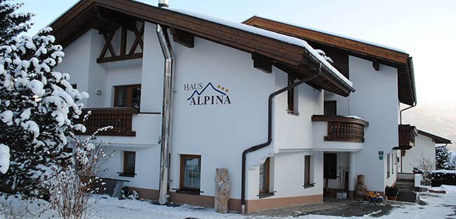 Haus Alpina im Winter